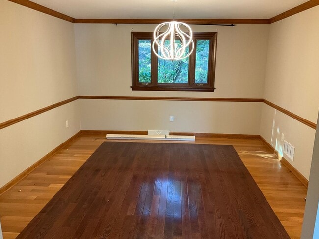 Building Photo - 4-Bedroom Home with 2 Full + 2 Half Baths ...