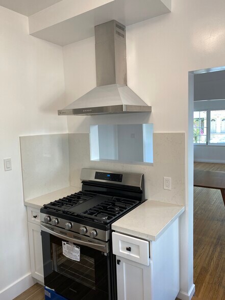 Building Photo - 6519 Orange St