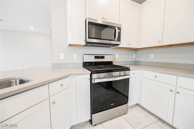 Building Photo - 6679 Velletri St.