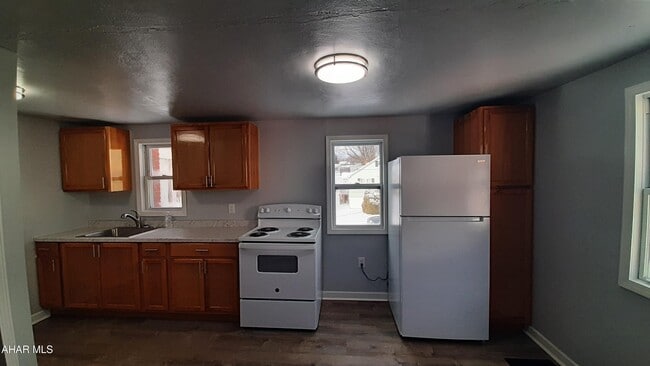 Building Photo - 314 Pennsylvania Ave