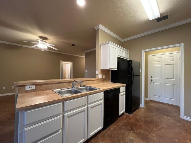 Building Photo - 3049 Palomino Trail