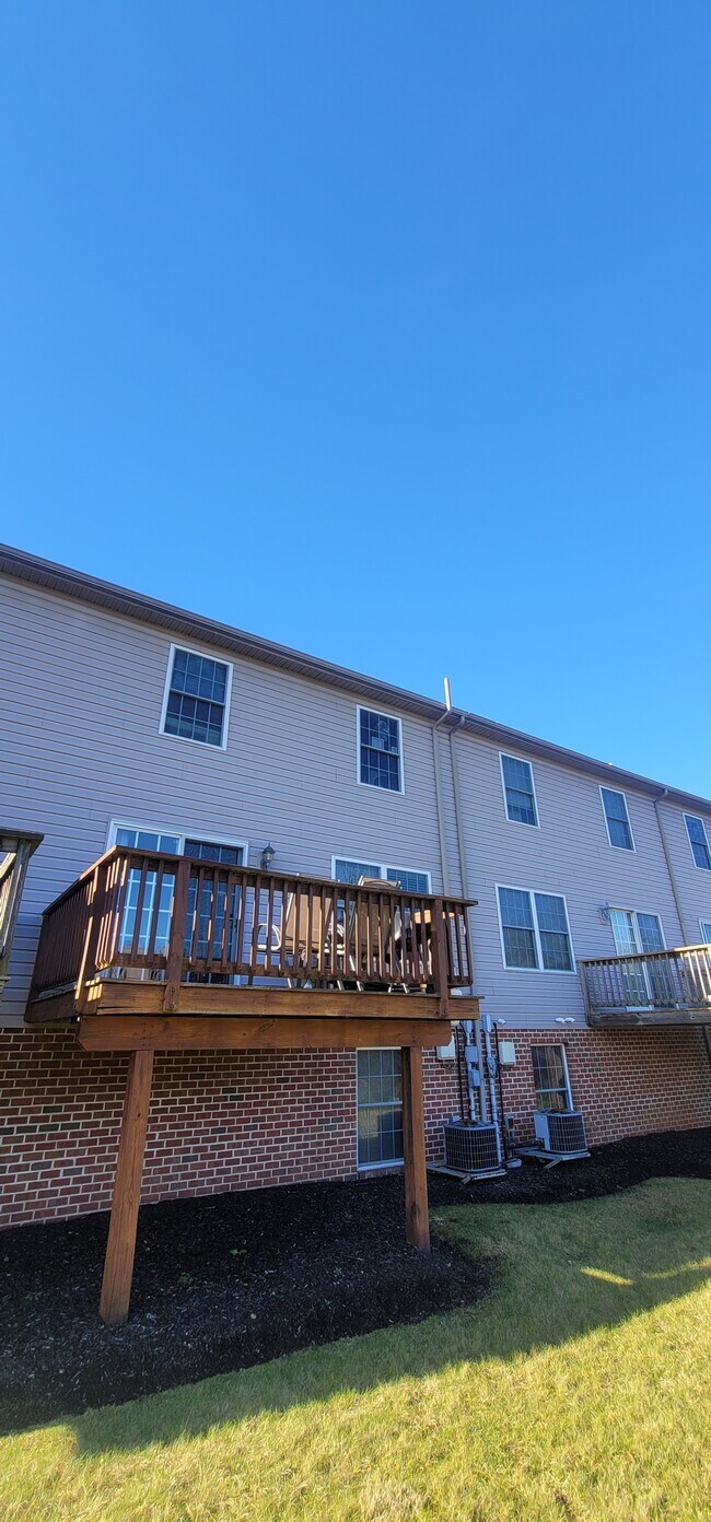 Building Photo - 429 Northstar Dr