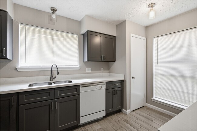 Building Photo - 3611 Macon Pl Ct