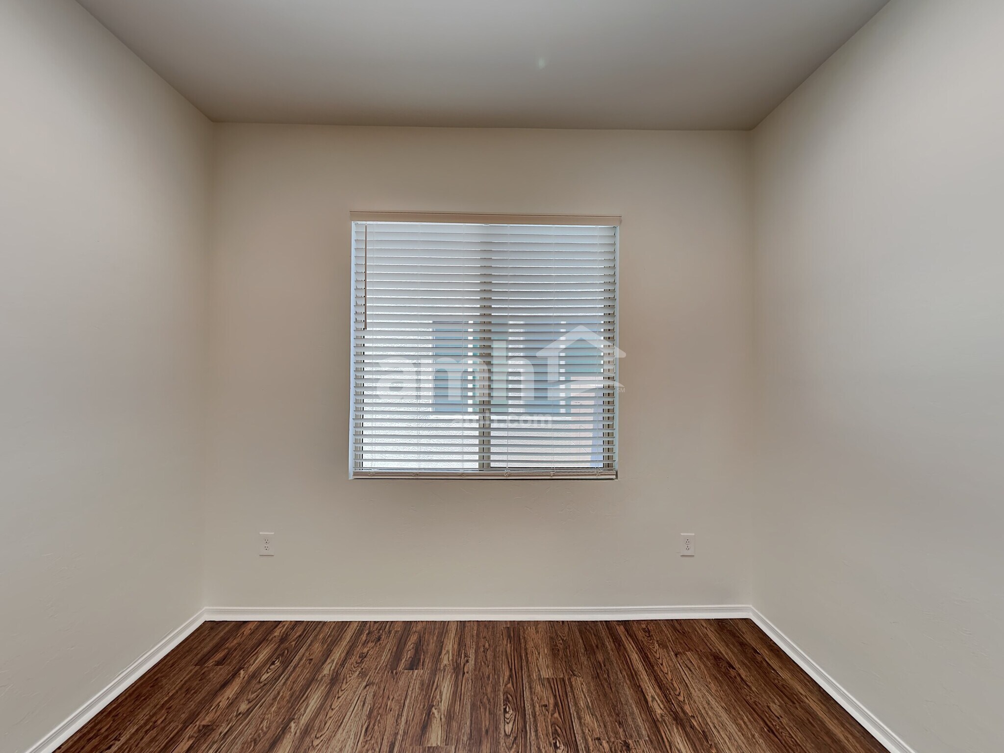 Building Photo - 1021 E Lumberjack Trail