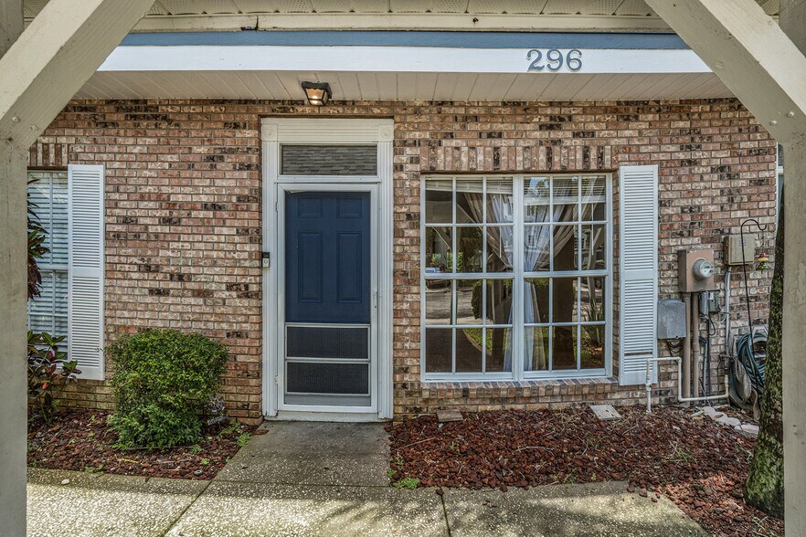 Building Photo - 296 Winchester Way