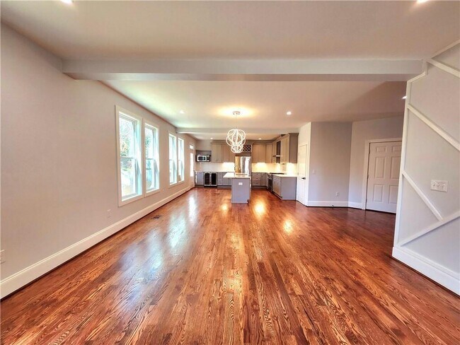 Building Photo - 1112 Shepherds Ln NE