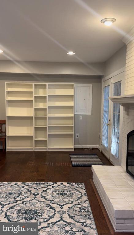 Building Photo - 2181 Wolftrap Ct