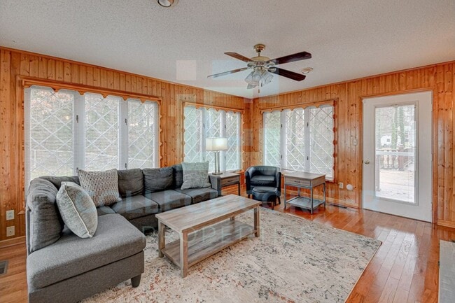Building Photo - 695 YELLOWSTON LANE  AVAILABLE 6/1/2026  F...