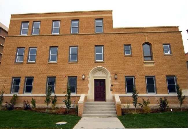 Building Photo - 623 S Wolcott St