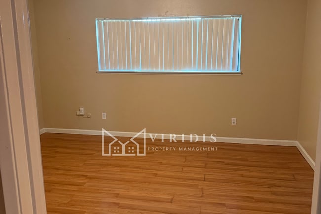 Building Photo - 1304 La Puente Dr