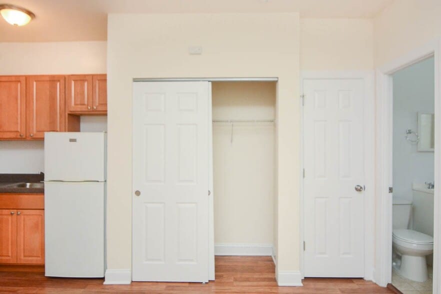 Building Photo - 1742 N Humboldt Blvd