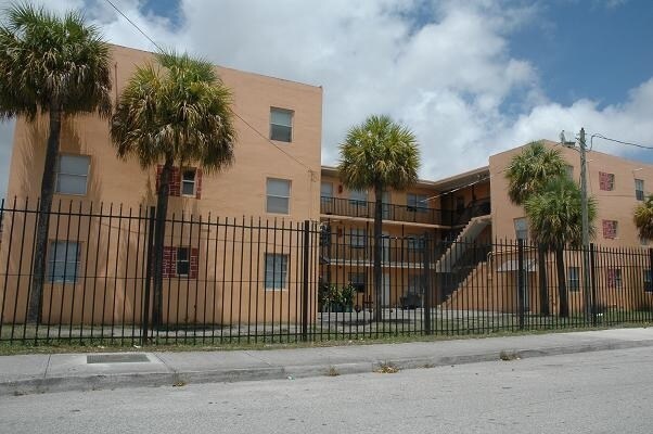 Building Photo - St. George Apartments
