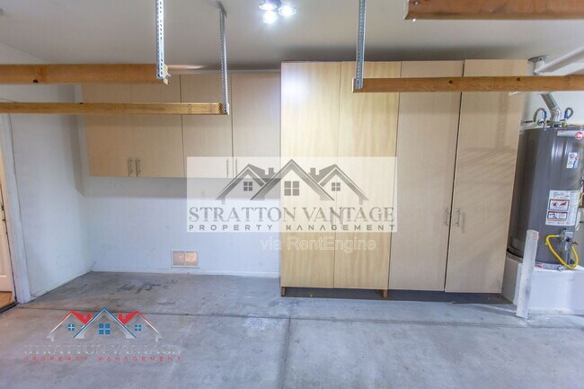 Building Photo - 4808 W Allen St