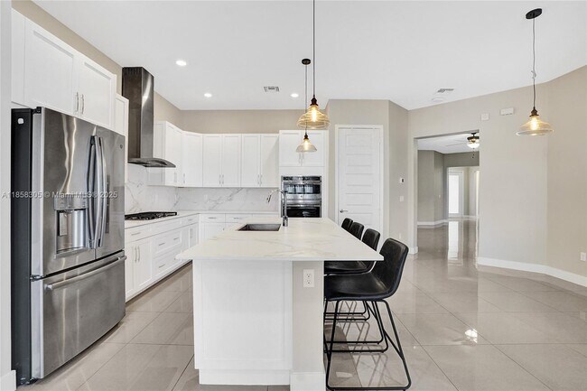 Building Photo - 10590 Mira Vista Dr