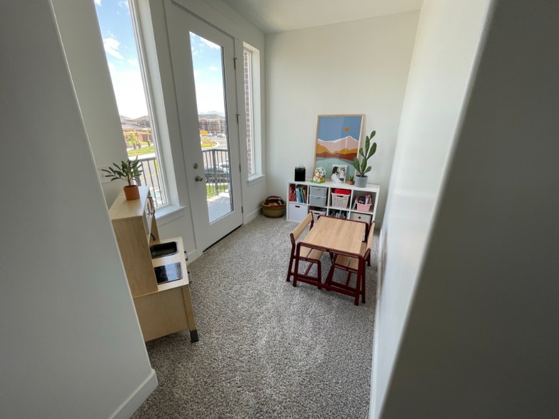 Building Photo - 5232 W Cannavale Ln