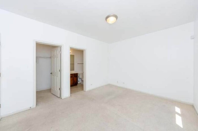 Building Photo - 5343 W Galewood Ave