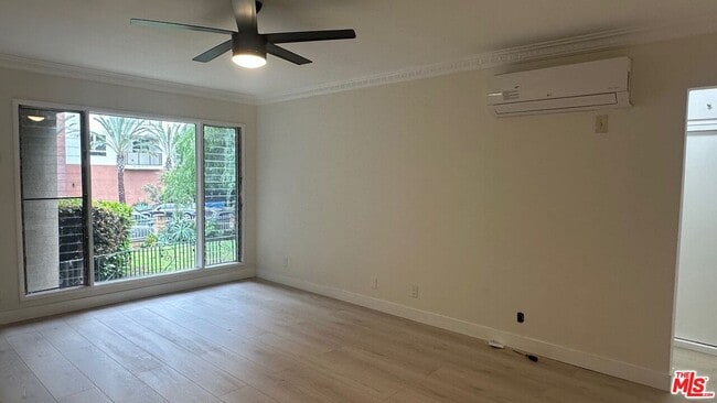 Building Photo - 3901 4th St