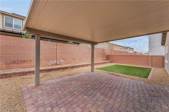 Building Photo - 3728 W Colton Ave