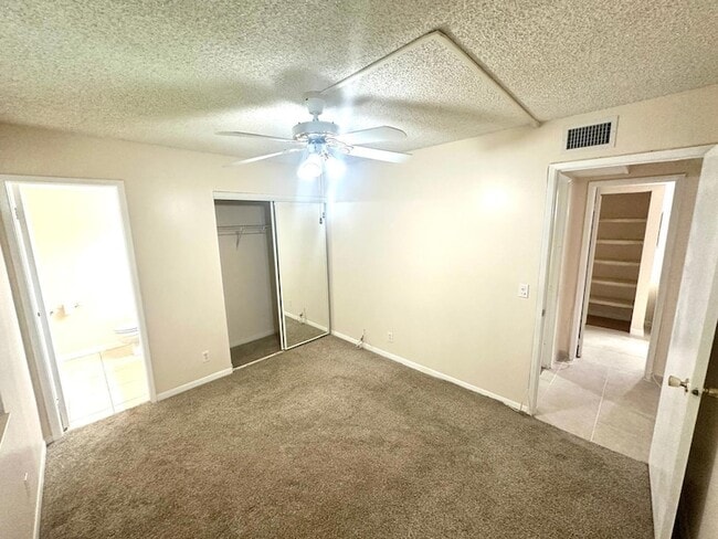 Building Photo - 5773 La Pinata Blvd