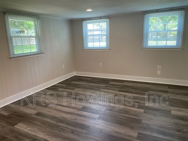 Building Photo - 8011 Beckner Ct