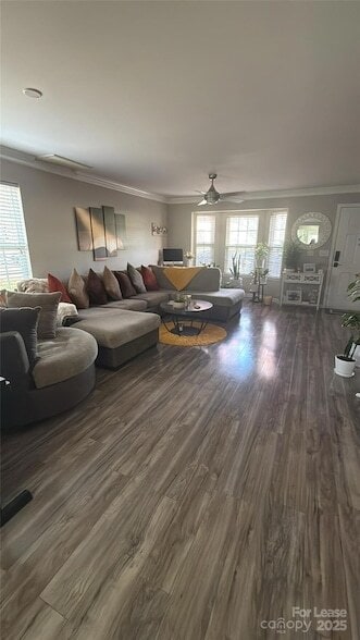 Building Photo - 18506 Oakhurst Blvd