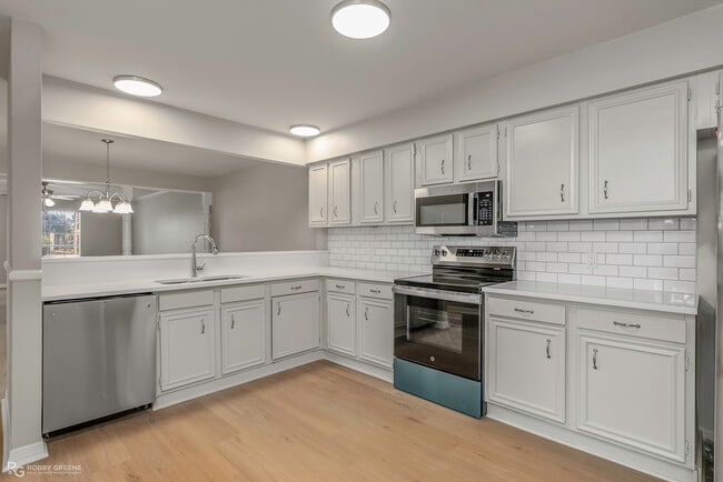 Primary Photo - 10048 Alondra St