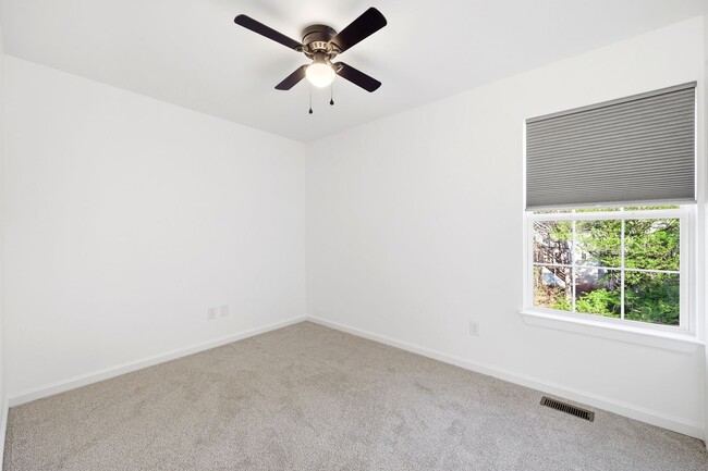 Building Photo - 1600 Old Brook Rd