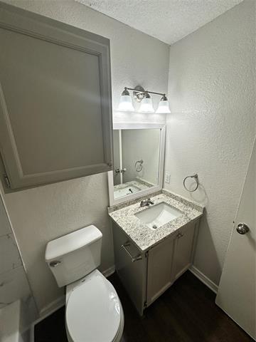 Building Photo - 1305 Lovell Dr