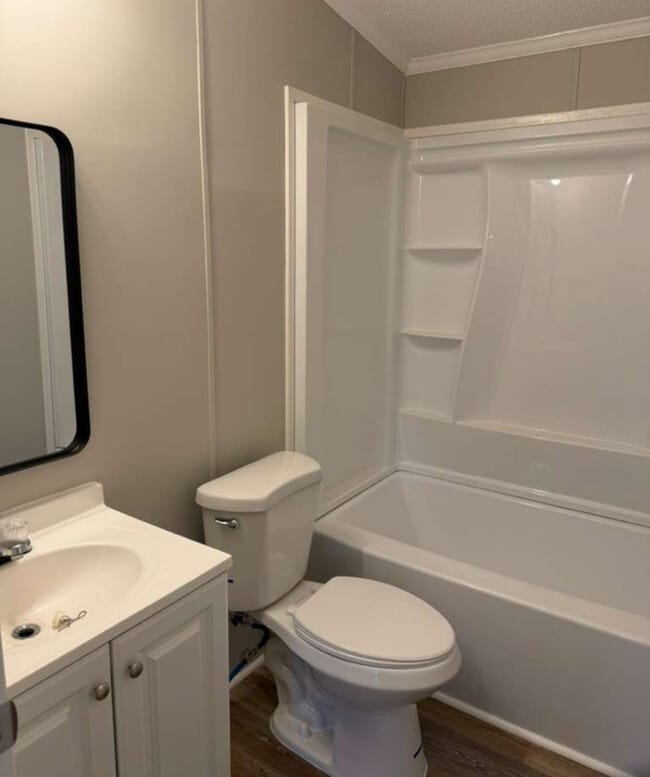 Building Photo - 379 Brookside Dr