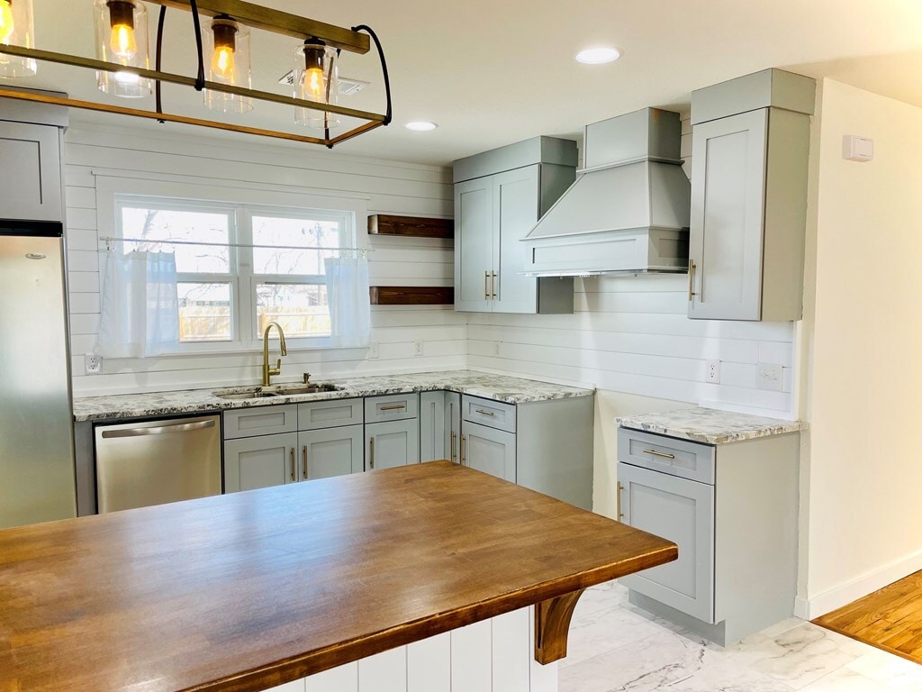 Building Photo - 311 SW 10th St