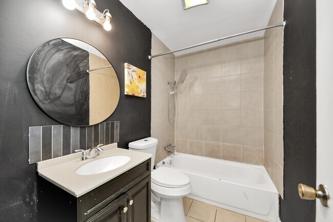 Building Photo - 1320 Griffin St