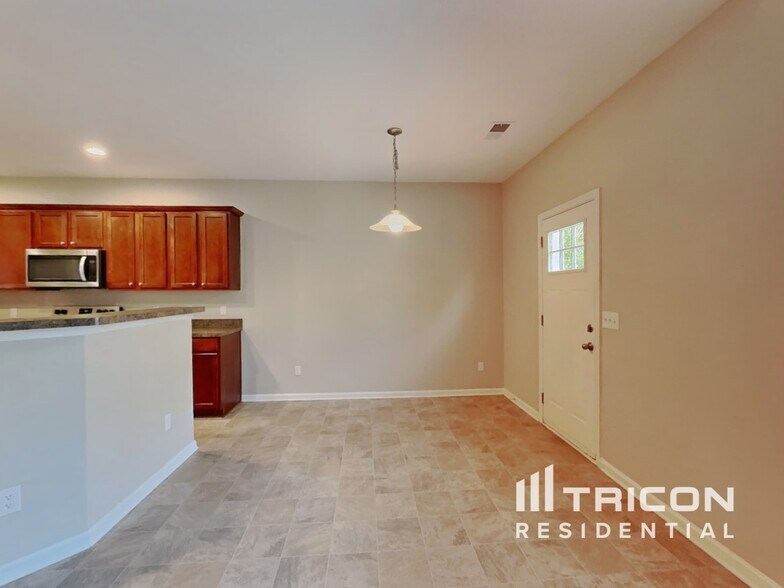 Building Photo - 4236 Glenmore Creek Dr