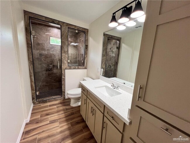 Building Photo - 11 E Llano Grande St