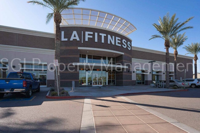 Building Photo - 2602 E Beautiful Ln