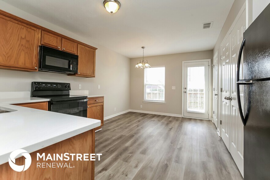 Building Photo - 1112 Sima Shabat Ct
