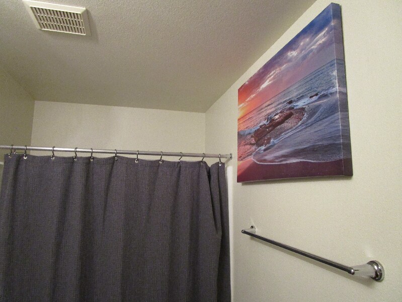 Building Photo - 3830 E Lakewood Pkwy W