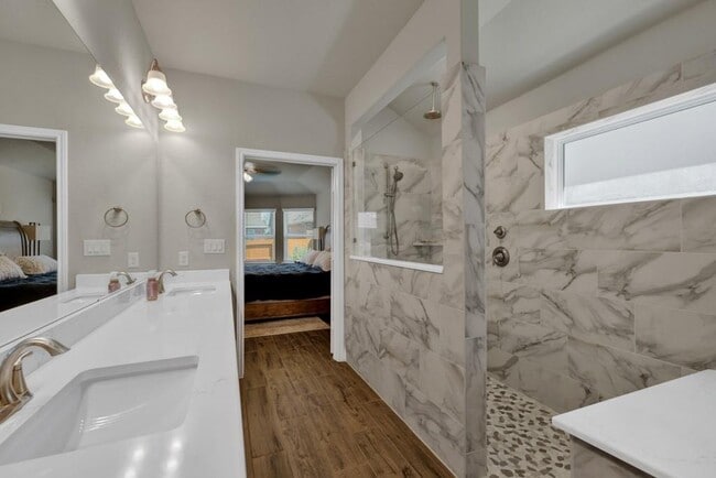 Building Photo - 2287 Gran Cielo Trl