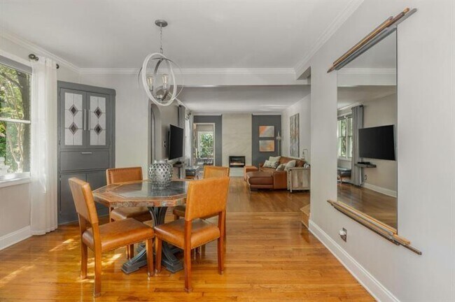 Building Photo - 168 Garland Ave