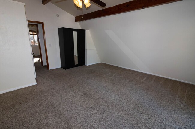 Building Photo - 3 Bedroom 2 Bath Gambrel Nestled in Big Bear City