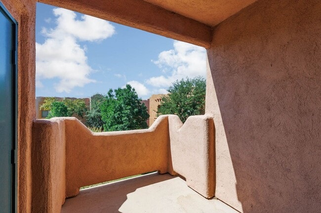 Building Photo - 2BR/2BA Condo on Second Floor with Balcony, In-Unit Laundry, Pool & Spa