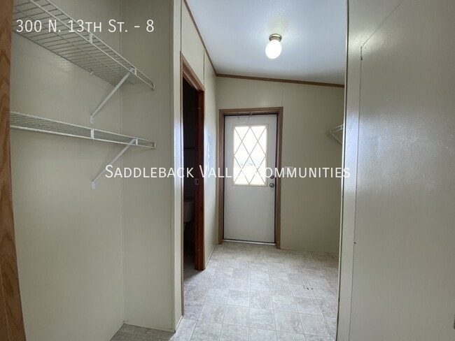Building Photo - 300 N 13th St