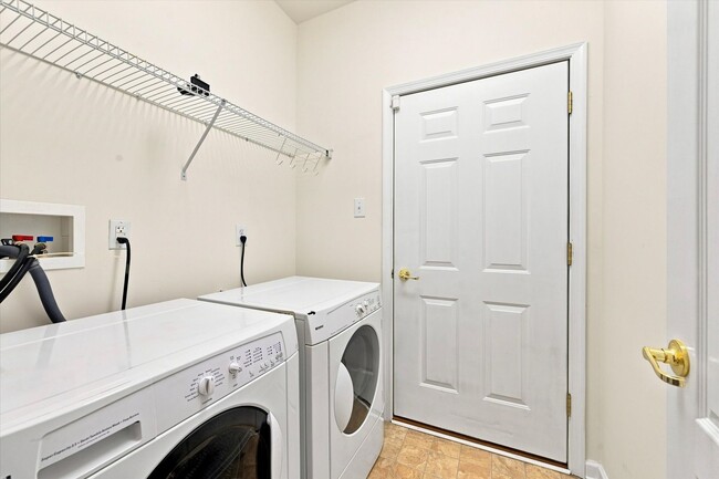 Building Photo - 137 Stoyer Rd