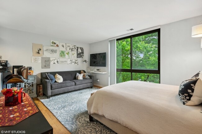 Building Photo - 2201 N Cleveland Ave