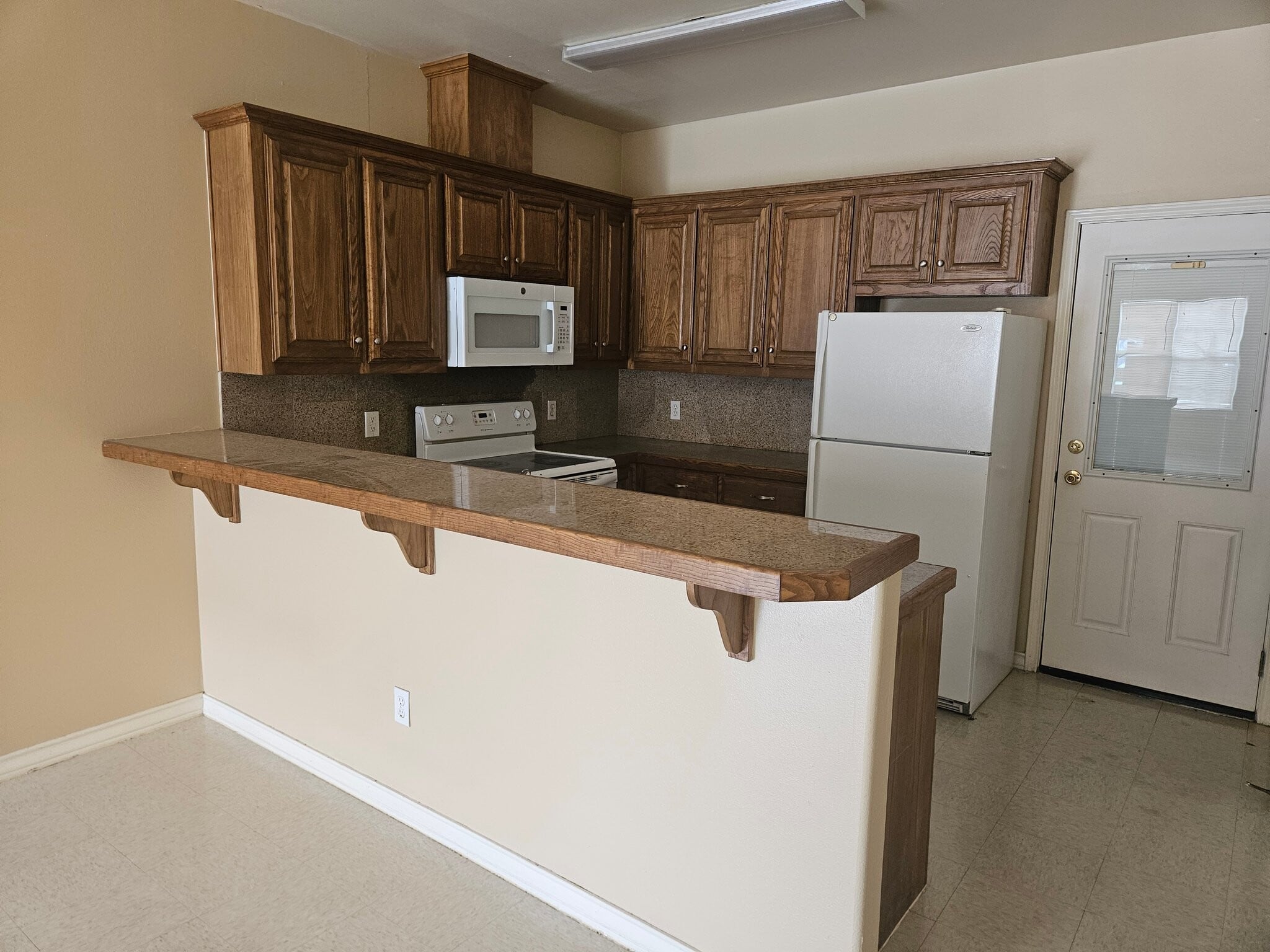 Building Photo - 804 N Taylor Rd