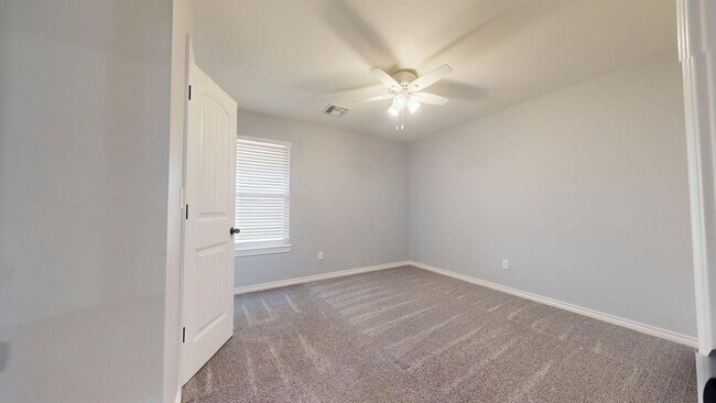 Building Photo - 12580 NE Meers Porter Hill Rd