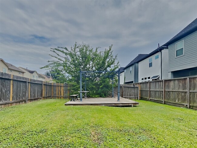 Building Photo - 9062 Laverne Cres