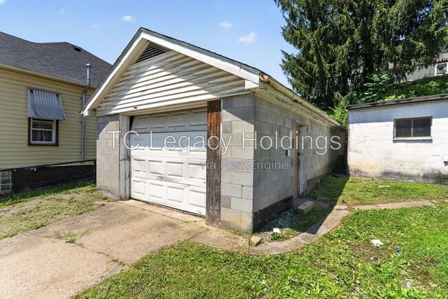 Building Photo - 87 Crisfield St
