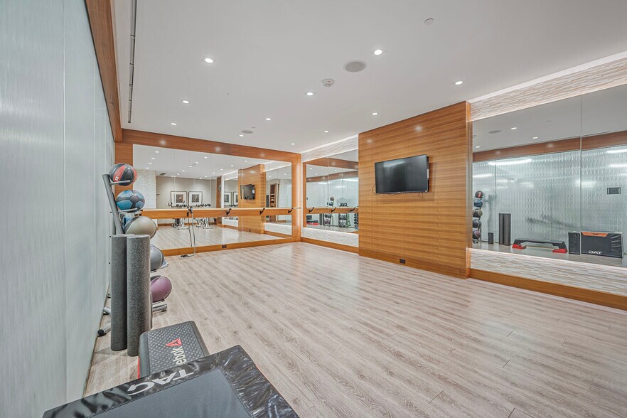 Yoga Studio - 4960 Fairmont Ave