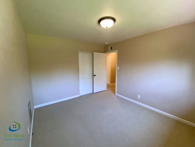 Building Photo - $5995 - Spacious 4 Bed/2 Bath Los Gatos Ho...