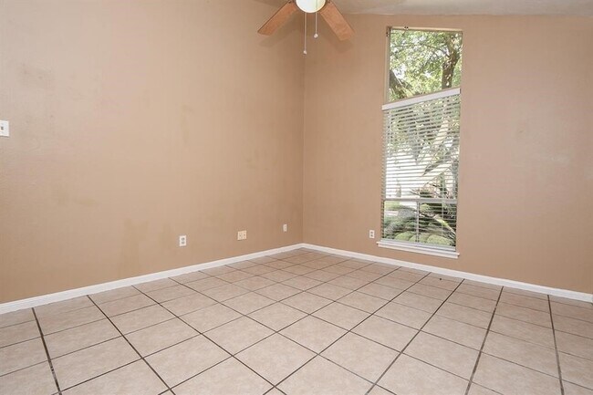 Building Photo - 7411 Betanna Dr